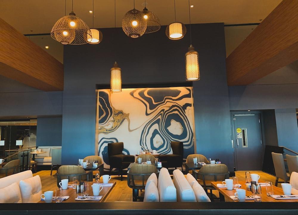Doubletree By Hilton Tampa Rocky Point Waterfront Hotel Екстериор снимка