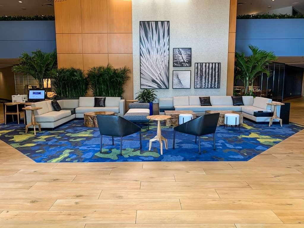 Doubletree By Hilton Tampa Rocky Point Waterfront Hotel Интериор снимка